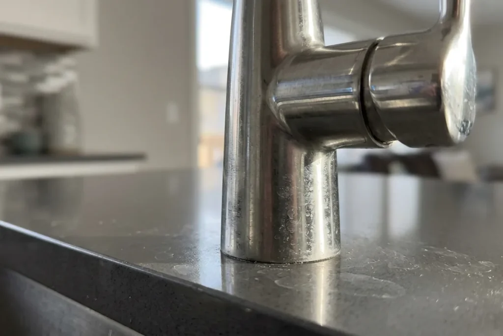 Was sagt es über dich aus, wenn du vor einem Besuch anfängst aufzuräumen?