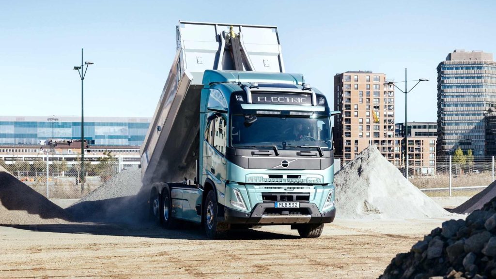 700 km Reichweite und 50 Min. Ladezeit: Volvos neuer E-Lkw macht den Diesel endgültig platt